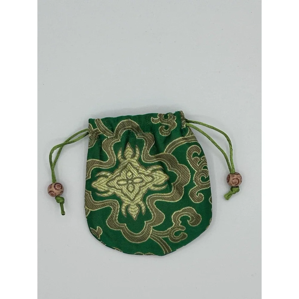 Elegant  Silk Jewelry‎ Pouch with Chinese Embroidery - Ideal for Travel